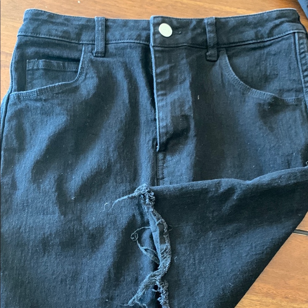 Black Distressed Jeans